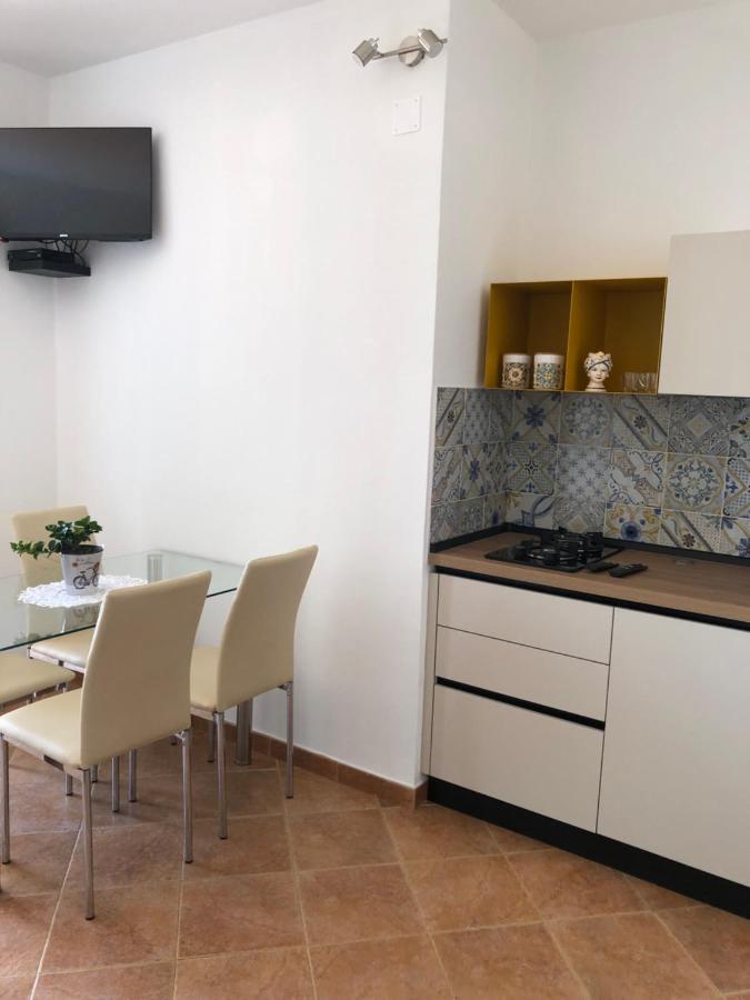 Casa Miraflores Чефалу Екстериор снимка